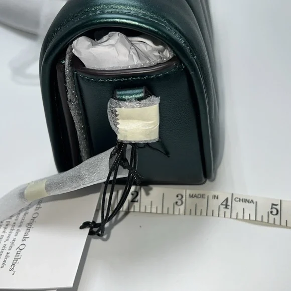 💚🪅NWT COACH DINKY 18 QUILTED BAG IN METALLIC DARK GREEN - Picture 11 of 15